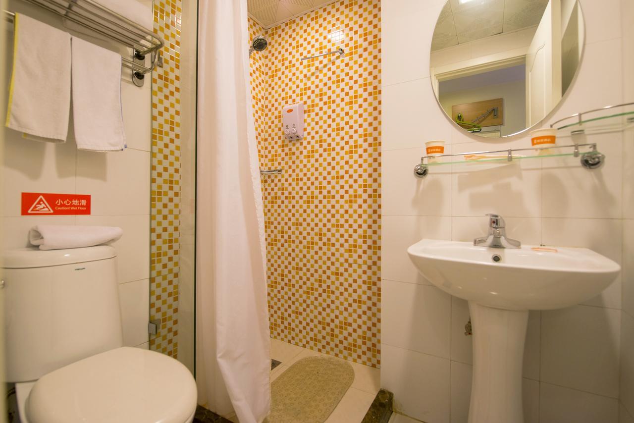 Home Inn Shanghai Century Park 외부 사진