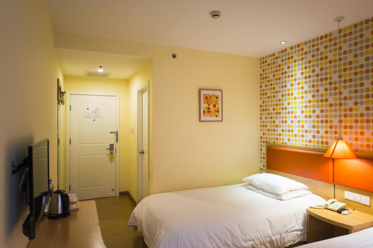 Home Inn Shanghai Century Park 외부 사진