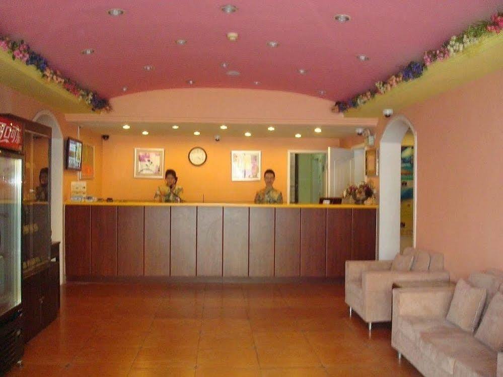 Home Inn Shanghai Century Park 외부 사진
