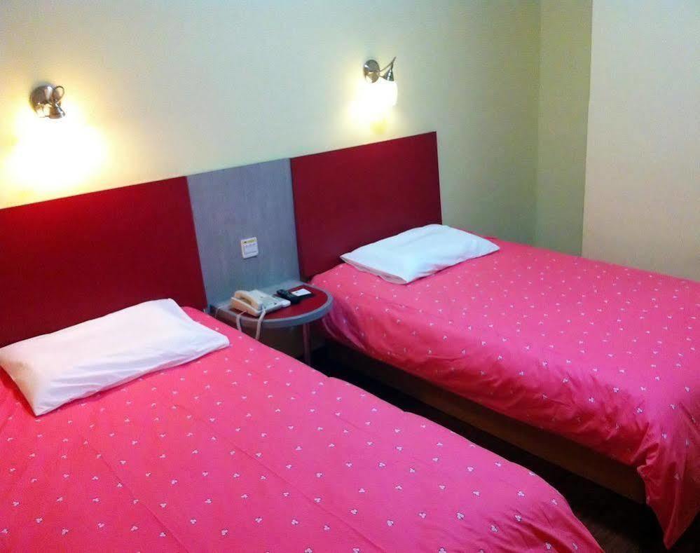 Home Inn Shanghai Century Park 외부 사진