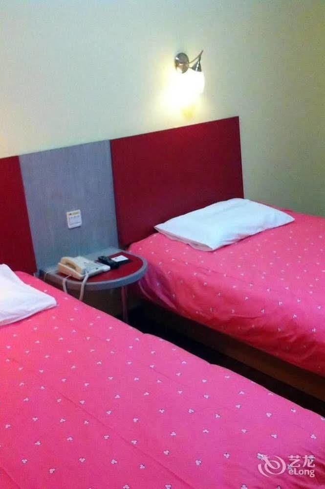 Home Inn Shanghai Century Park 외부 사진